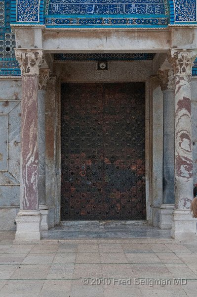 20100408_100410 D300.jpg - Doorway, Dome of the Rock